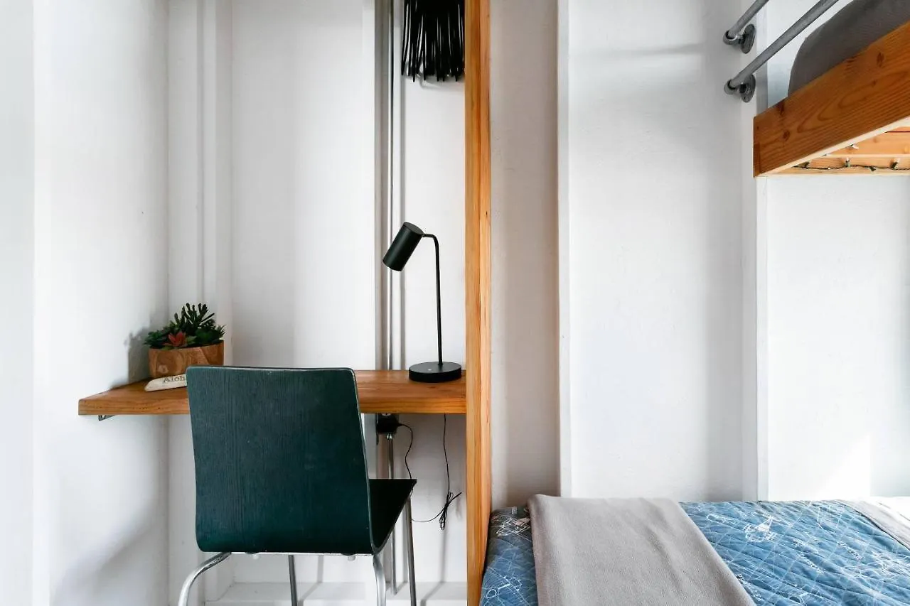 The Ohana House, Amazing Tiny Home On A Volcanic Lava Field! Kehena Holiday home