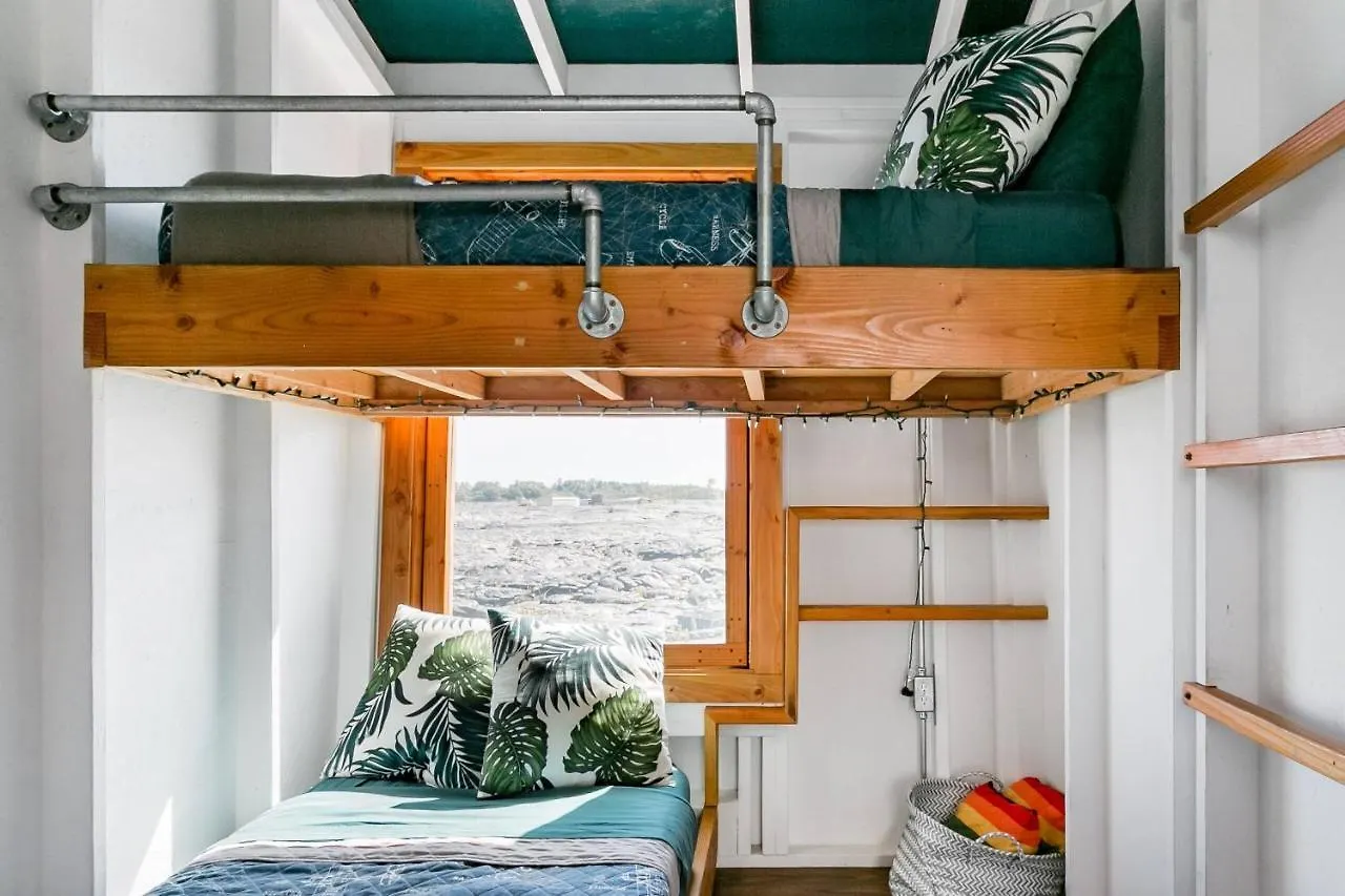 Holiday home The Ohana House, Amazing Tiny Home On A Volcanic Lava Field! Kehena
