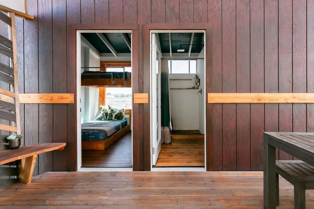 Holiday home The Ohana House, Amazing Tiny Home On A Volcanic Lava Field! Kehena